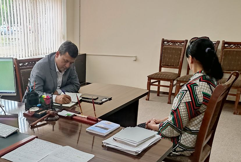 The regional representative of the Authorized Person for Human Rights in the Syrdarya region assisted in resolving citizens' appeals on issues of excessive debt and obtaining a referral