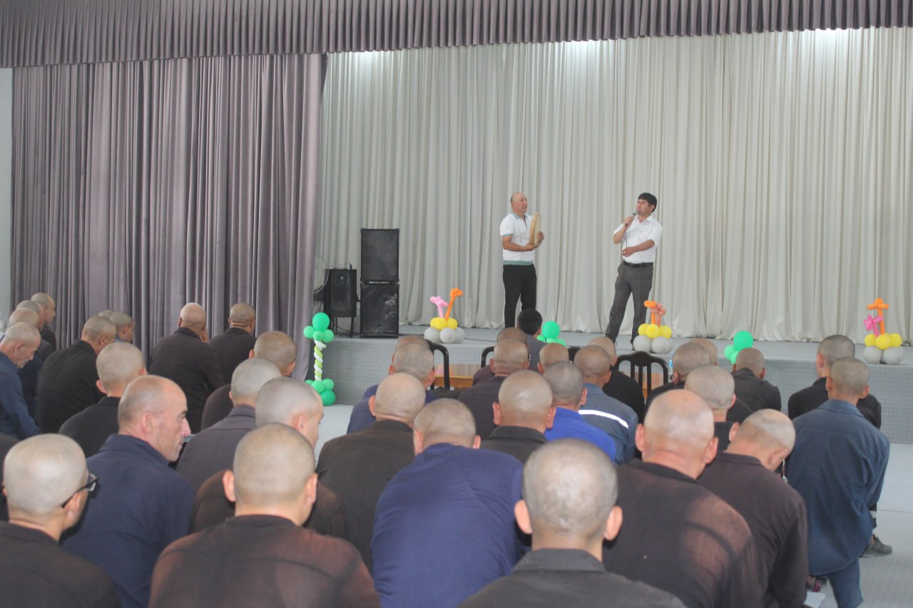 Yoshlar kuni munosabati bilan Navoiy viloyatidagi mahkumlar uchun konsert dasturlari tashkil etildi